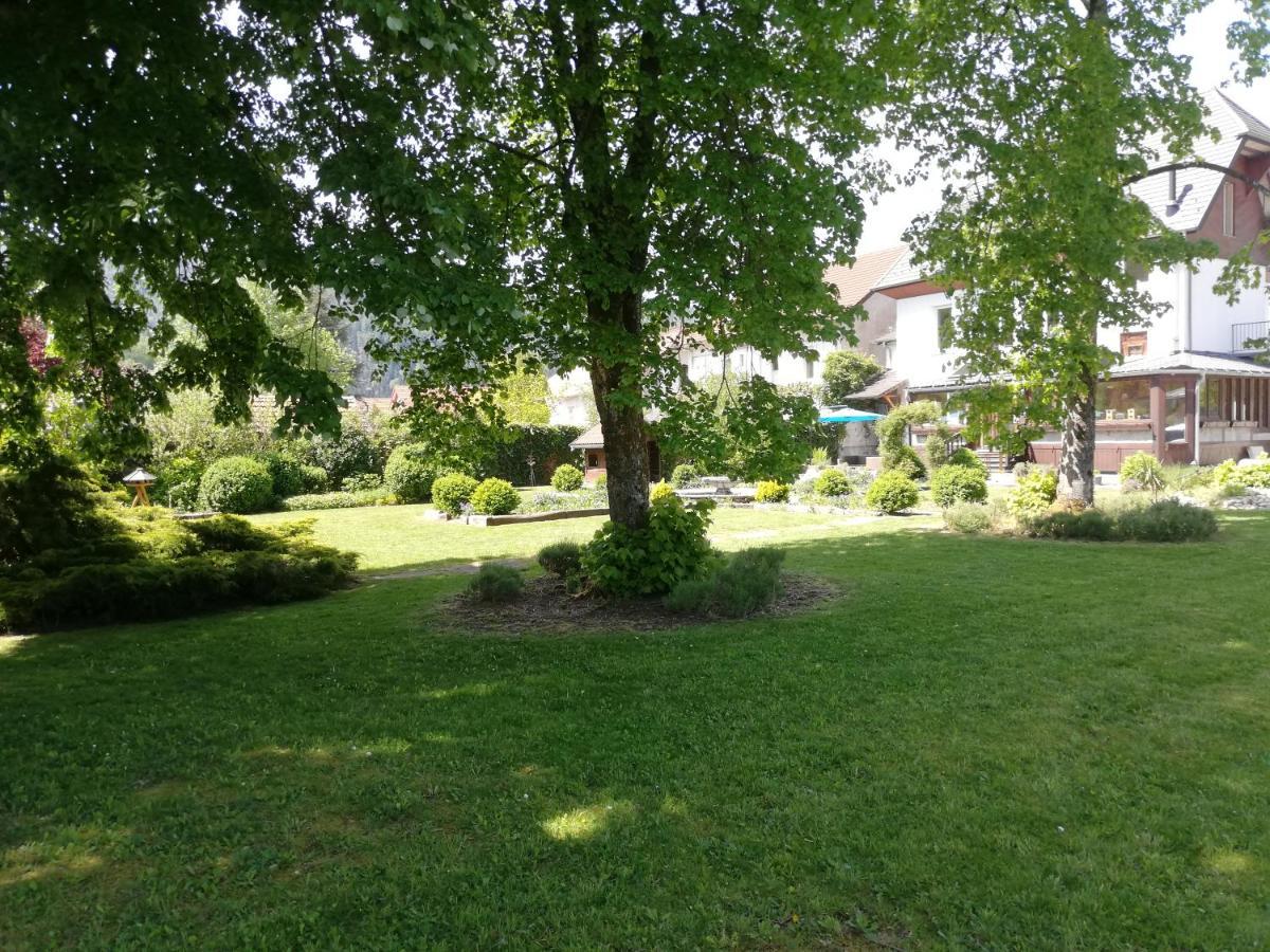 Chez Marlyse-Chambres Et Table D'Hotes Saint-Maurice-sur-Moselle Exterior photo